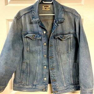 Madewell oversized denim trucker jacket